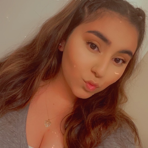 Meet your Posher, Lissette - Picture 1 of 1